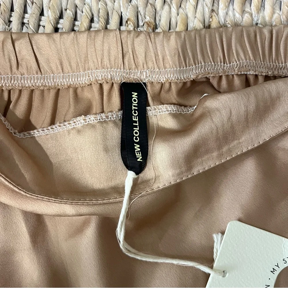 New Collection Skirt MIDI Size Medium Peach Tan Cocktail‎ Party NEW